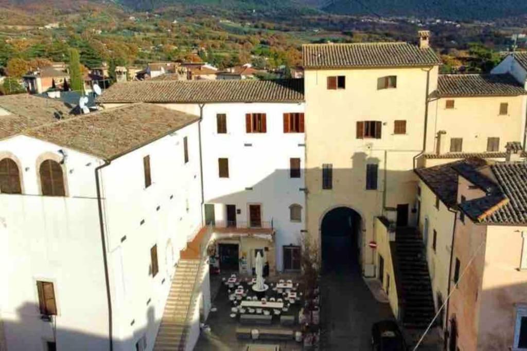 La Casina Di Nada Massa Martana Exterior foto